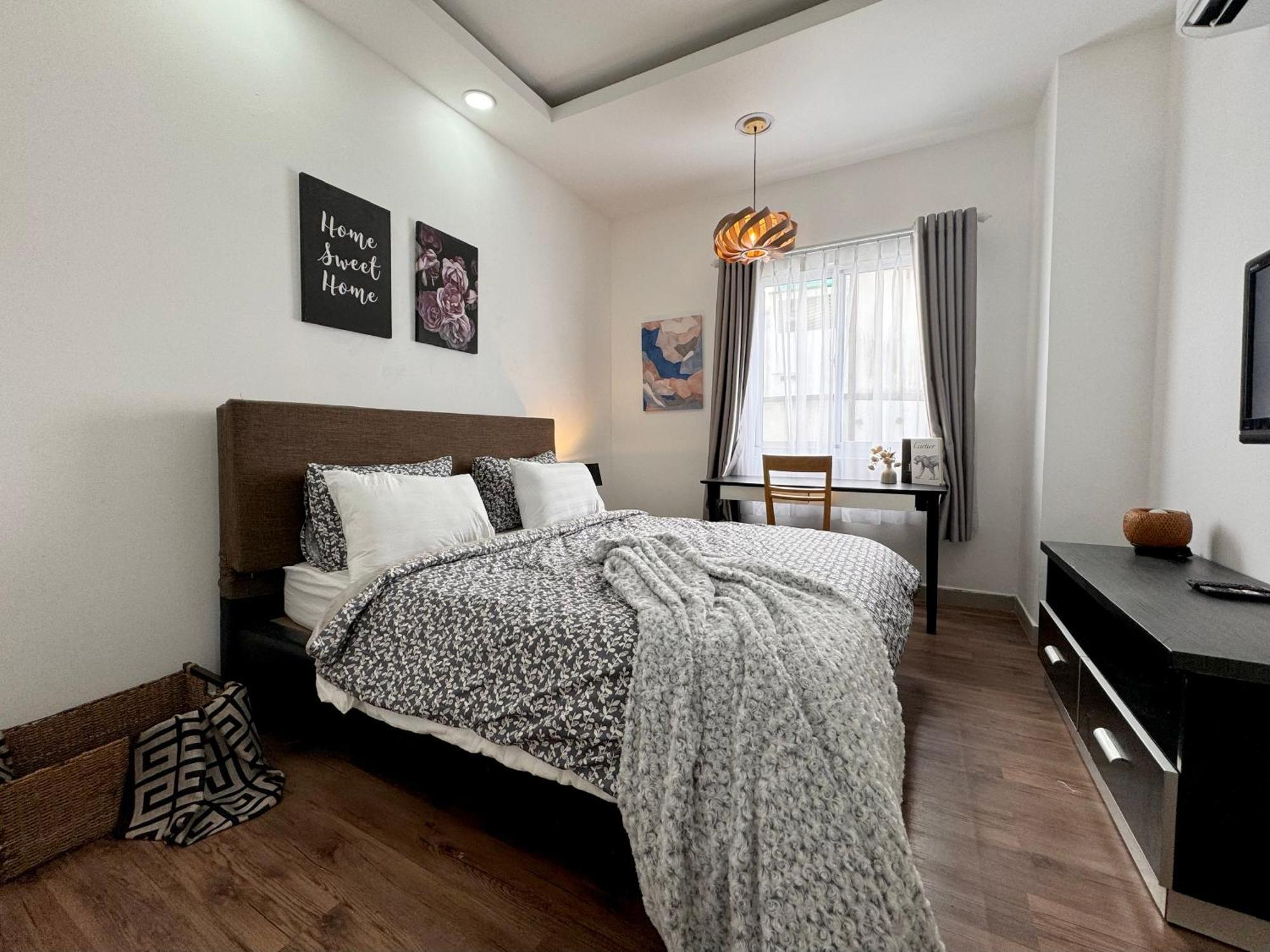 Apartment Peaceful At Ba Trung Street, District 3 *