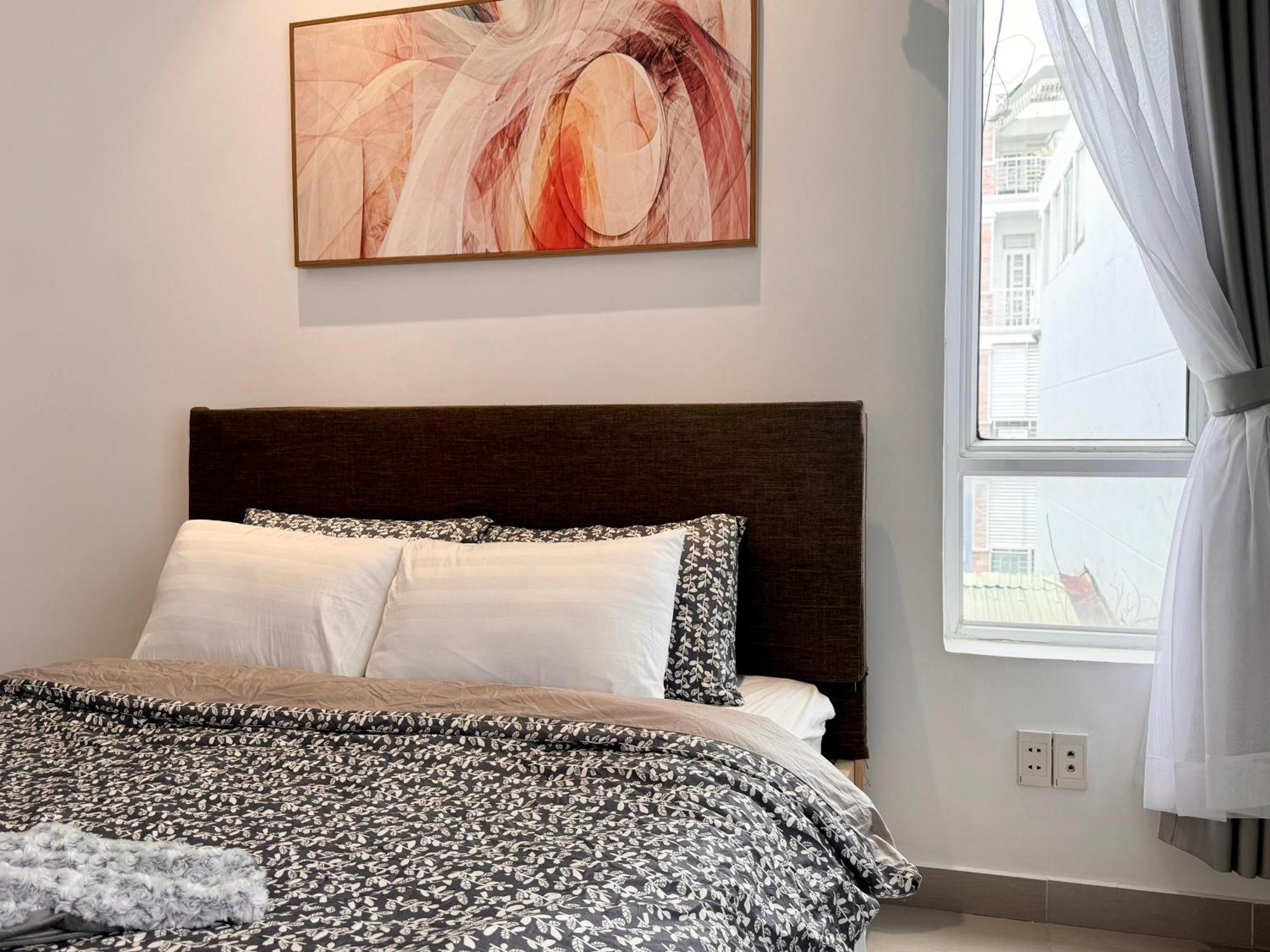 Apartment Peaceful At Ba Trung Street, District 3