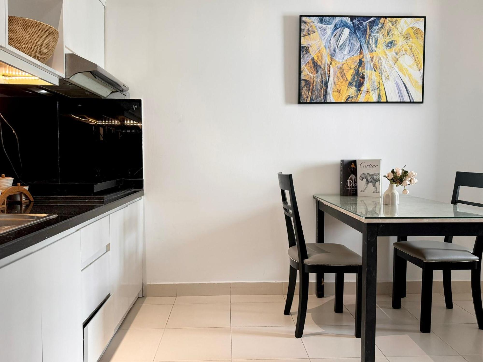 Apartment Peaceful At Ba Trung Street, District 3